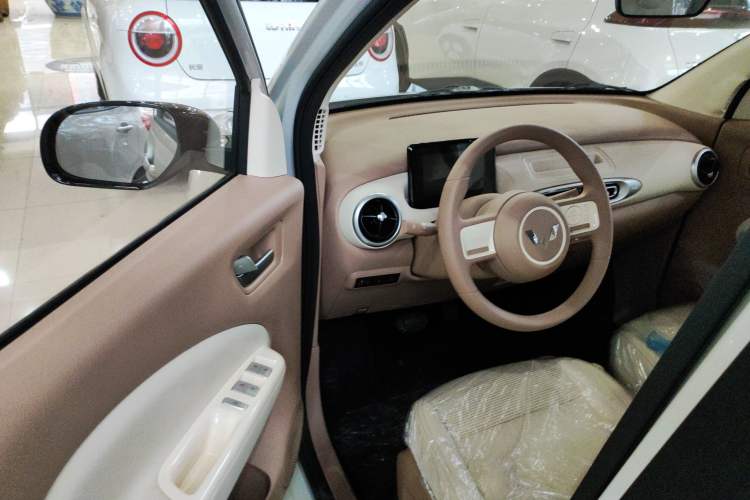 Used Wuling Hongguang MINIEV 2025 Four-Door Version Advanced Edition
