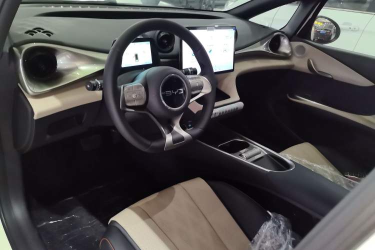 Used BYD Dolphin 2025 420km Free Edition
