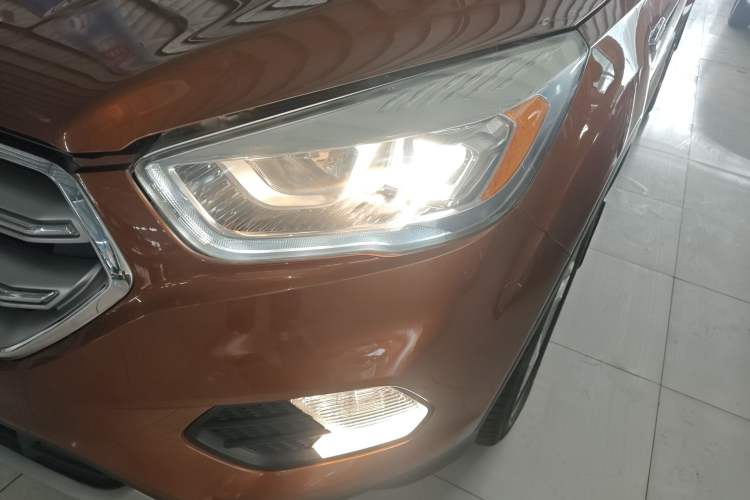 Used Ford Kuga 2018 EcoBoost 180 Two-Wheel-Drive Platinum Edition
