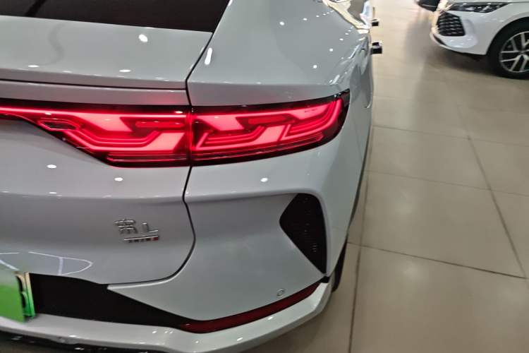 Used BYD Song L EV 2025 Intelligent Driving Version 662 km LiDAR Excellence Edition