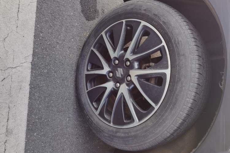 Used Suzuki S-Cross 2015 1.4T Automatic Two-Wheel Drive Prestige Model
