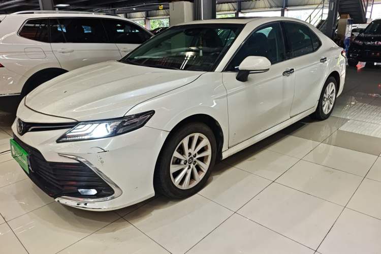 Used Toyota Camry 2021 2.0G Luxury Edition
