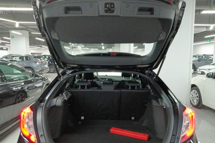 Used Honda Civic 2021 HATCHBACK 220TURBO CVT Dynamic Control
