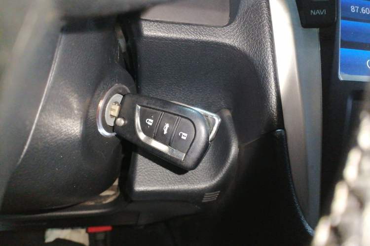 Used Toyota Camry 2016 2.0G 10th Anniversary Leading Edition
