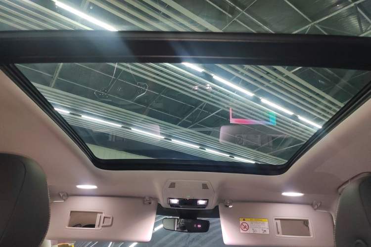 Used Volkswagen Teramont 2025 Tiguan Pro 450TSI 4Motion Crosswind Edition