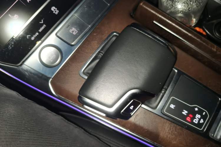 Used Audi A6 2020 allroad quattro Explorer 55 TFSI Prestige Off-Road Model
