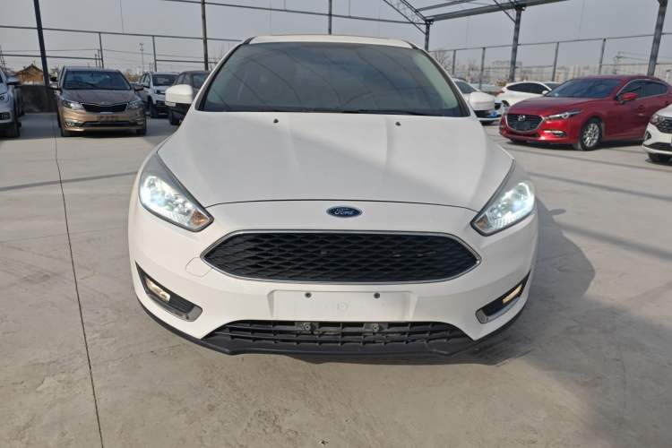 Used Ford Focus 2017 Hatchback 1.6L Automatic Fashion Edition Smart Drive Version
