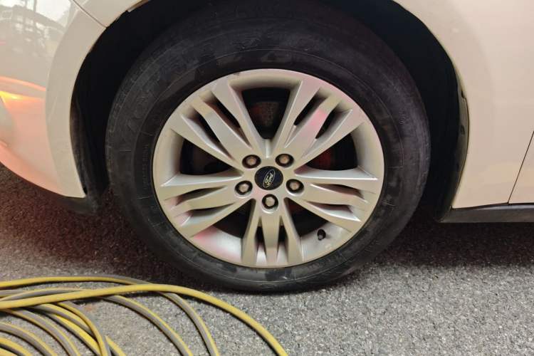 Used Ford Focus 2012 Sedan 1.6L Automatic Comfort Model
