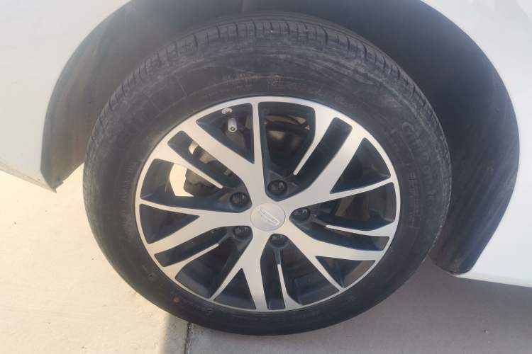 Used Geely Auto Emgrand 2022 4th Generation 1.5L Manual Luxury Model
