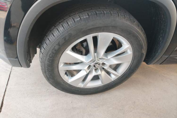 Used Skoda Kodiaq 2018 Facelifted TSI330 5-Seater Two-Wheel-Drive Luxury Enjoyment Edition
