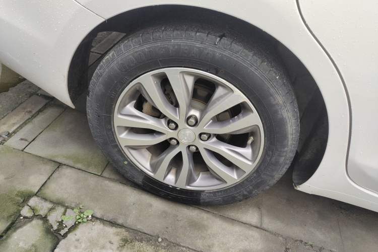 Used Buick GT 2019 18T Automatic Connected Elite Model China VI Standard
