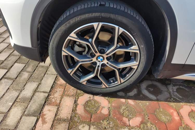 Used BMW X1 2021 Restyled sDrive25Li Leading Edition
