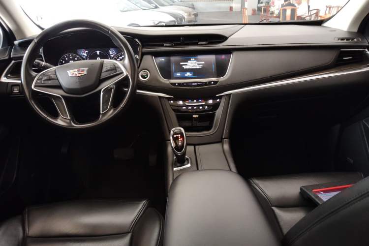 Used Cadillac XT5 2018 28T Four-Wheel Drive Luxury Model
