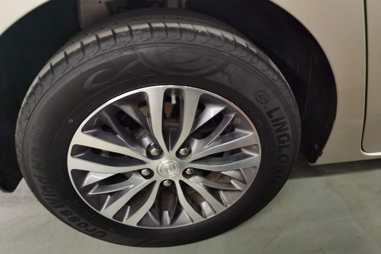 Used Buick GL8 2022 ES Landtrek 653T Luxury Edition
