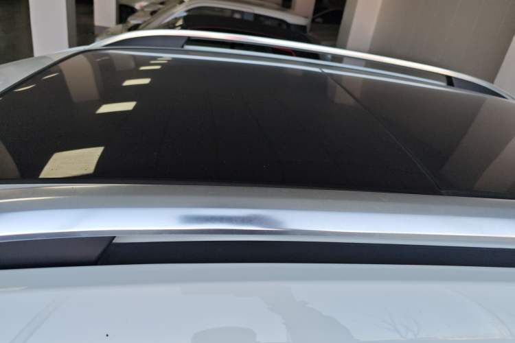 Used Roewe RX5 2016 20T Two-Wheel Drive Automatic Internet Smart Edition
