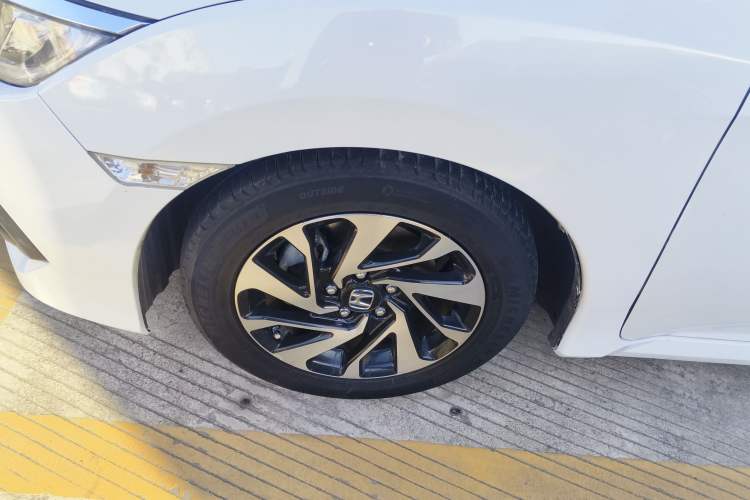 Used Honda Civic 2016 220TURBO CVT Luxury Edition
