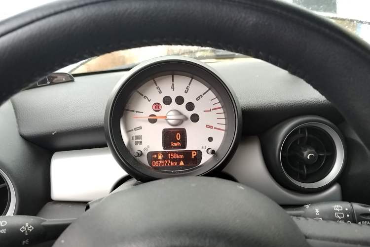 Used  MINI 2011 1.6L ONE