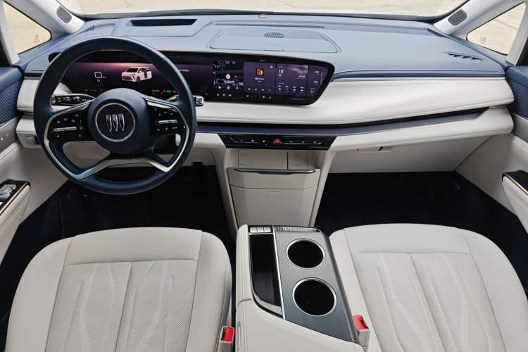 Used Buick GL8 New Energy 2024 Lu Zun Luxury Edition 6-Seater
