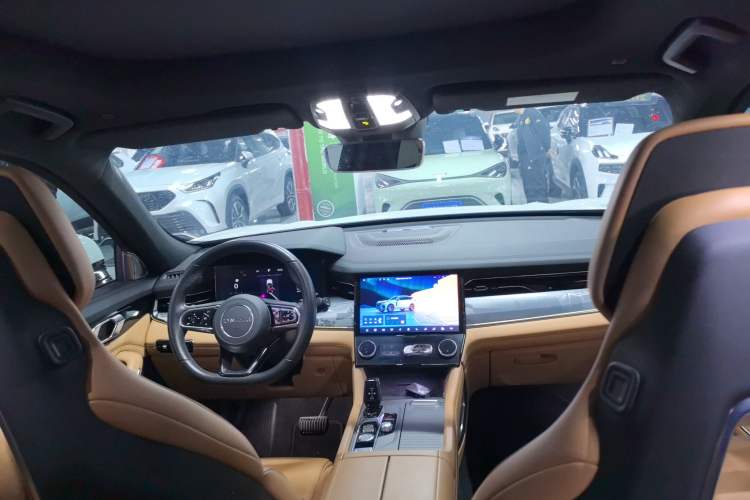 Used Lynk & Co 09 EM-P 2023 2.0TD EM-P Long-Range Version PM 7-Seater
