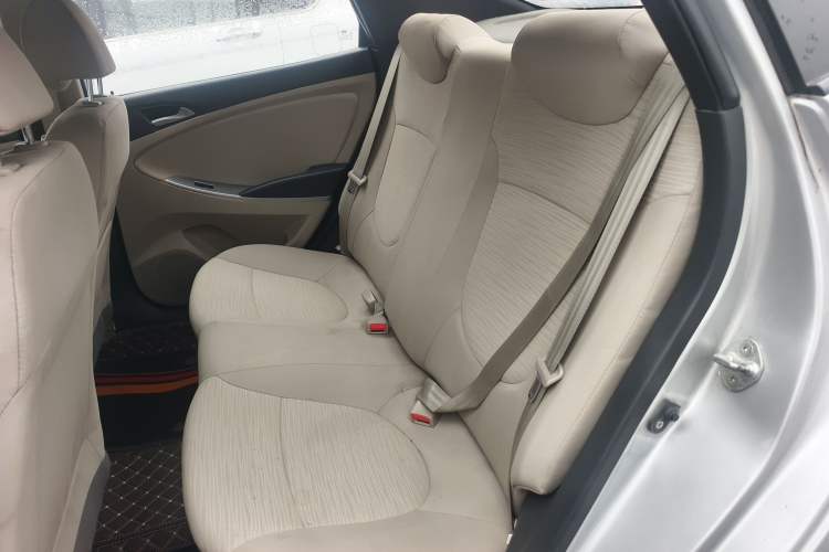 Used Hyundai Verna (older generation) 2014 1.4L Manual Smart GLS Trim