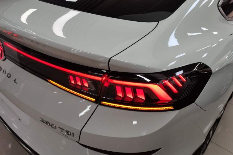 Used Volkswagen Lamando 2023 Lavida L 280TSI DSG Cool & Spicy Edition
