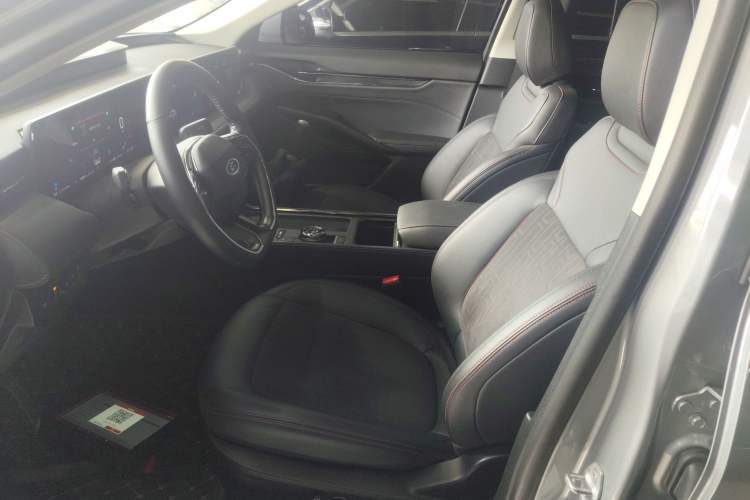 Used Ford Mondeo 2023 1.5T E-Hybrid Luxury Version
