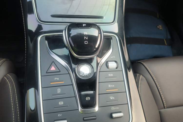 Used BYD Song MAX New Energy 2022 DM-i 105KM Prestige Model
