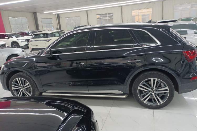 Used Audi Q5L 2023 40T Fashionable and Elegant Version
