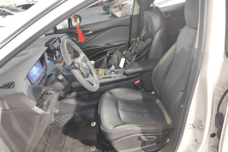 Used Buick Velite 6 2023 430km Range Commuter Version
