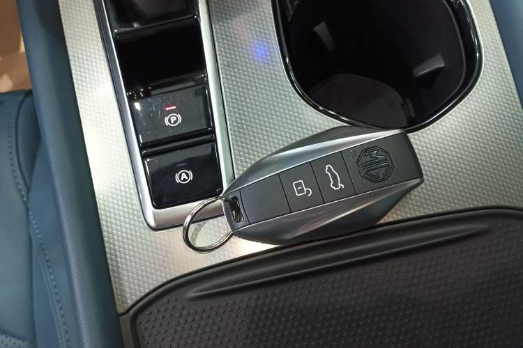 Used MG 7 2023 2.0T Automatic Hunter Luxury Edition
