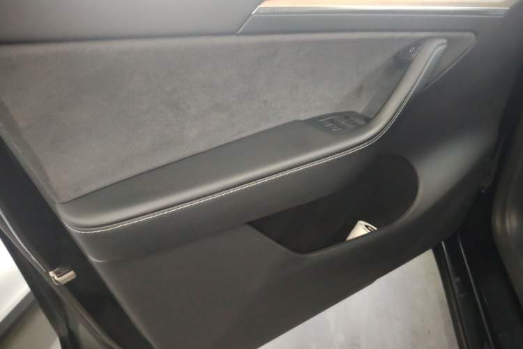 Used Tesla Model Y 2021 Standard Range Rear-Wheel Drive Version
