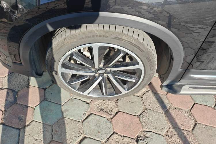 Used Bestune T77 2019 230 TID Automatic Prestige Version China V Emission Standard
