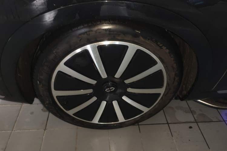 Used Hima AITO M9 2024 Range-Extended Ultra Version 42 kWh 6-Seater Model
