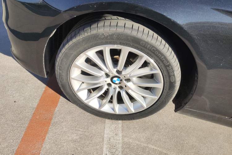 Used BMW 5 Series 2014 525Li Luxury Design Package
