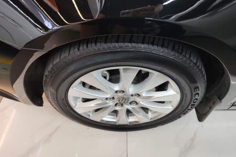 Used Buick LaCrosse 2013 2.4L SIDI Leading Comfort Version
