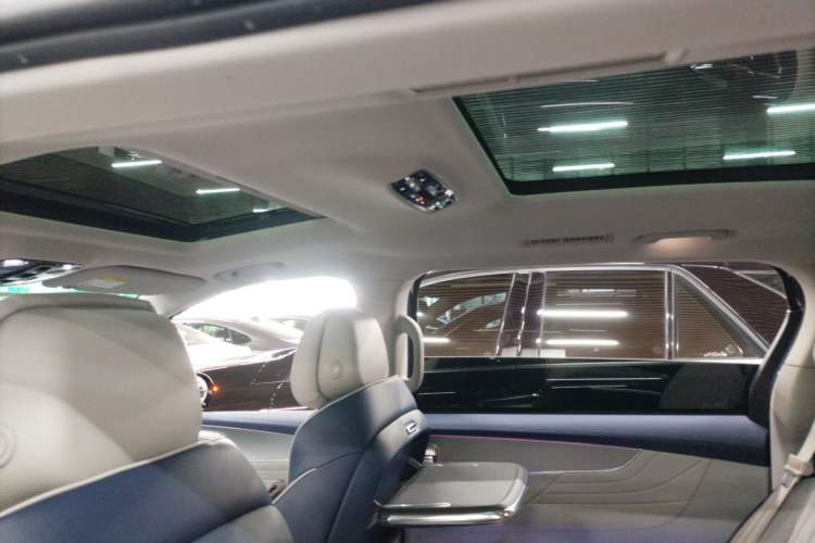 Used Roewe iMAX8 2022 400TGI Prestige Edition
