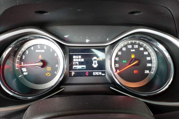 Used Chevrolet Orlando 2020 Light Hybrid Redline 530T Automatic Enjoyment Edition (5+2 Models)
