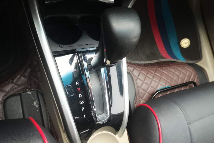 Used Honda Crider 2013 1.8L automatic luxury edition
