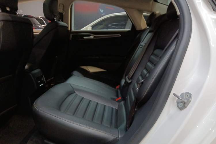 Used Ford Mondeo 2018 EcoBoost 180 Smart Control Fashion Model China VI Standard
