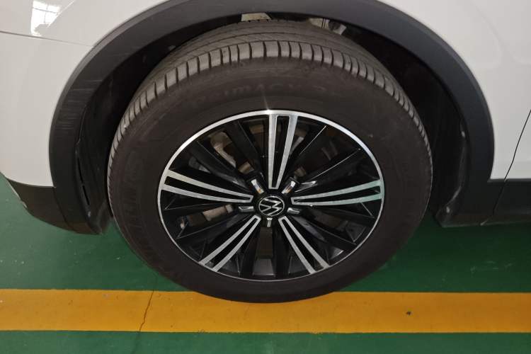 Used Volkswagen Tiguan L 2021 330TSI Automatic Two-Wheel Drive Smart Edition
