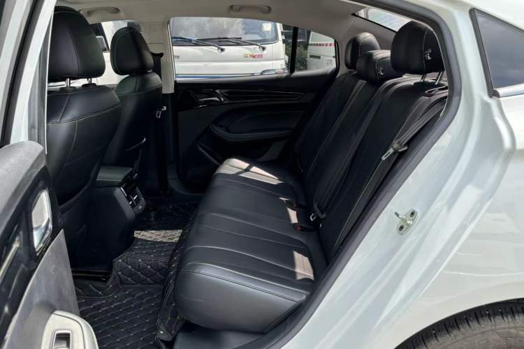 Used Roewe i5 2021 1.5L CVT Diamond Edition
