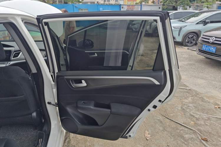 Used Honda Jade 2017 1.8L Automatic Classic Edition 5 seats
