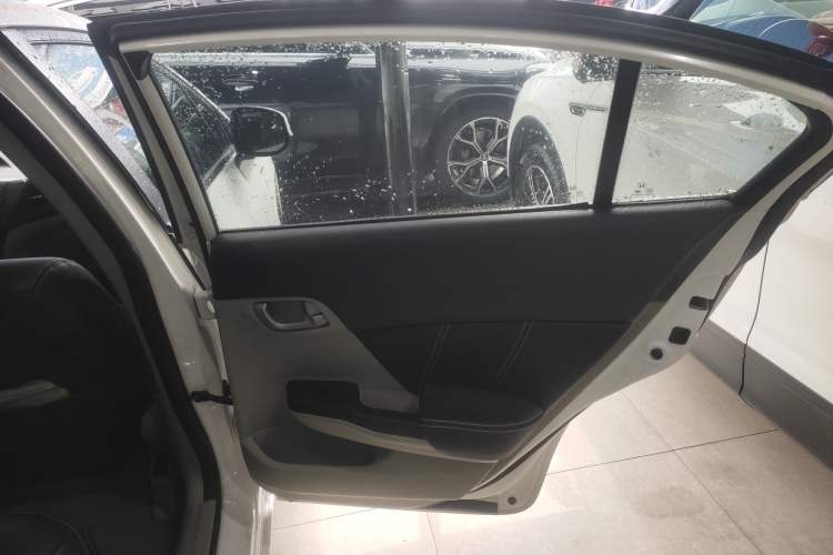 Used Honda Civic 2013 10th Anniversary 1.8L Automatic Comfort Version
