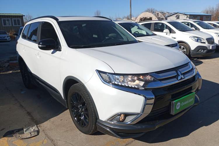 Used Mitsubishi Outlander 2018 2.0L Two-Wheel Drive Glory Edition 5 Seats