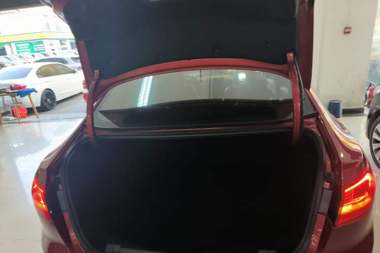 Used Ford Escort 2017 Happiness Edition 1.5L Automatic Fashion Version