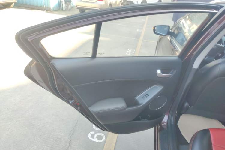 Used Kia K3 2015 1.6L Manual GLS
