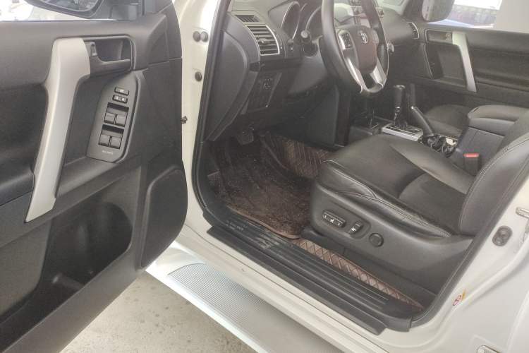 Used Toyota Prado 2016 2.7L Automatic Standard Edition
