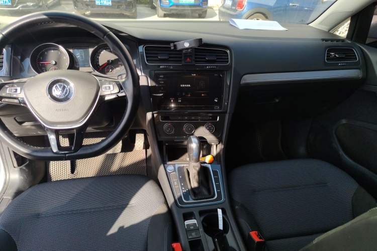 Used Volkswagen Golf 2020 Zhiai Edition 280TSI DSG Comfort Model