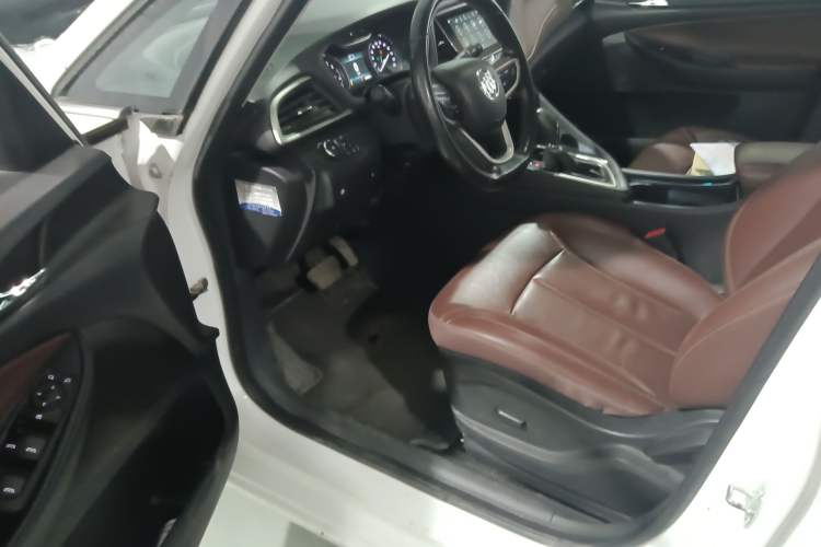 Used Buick GL6 2019 18T 6-Seater Connected Luxury Version China VI Standard
