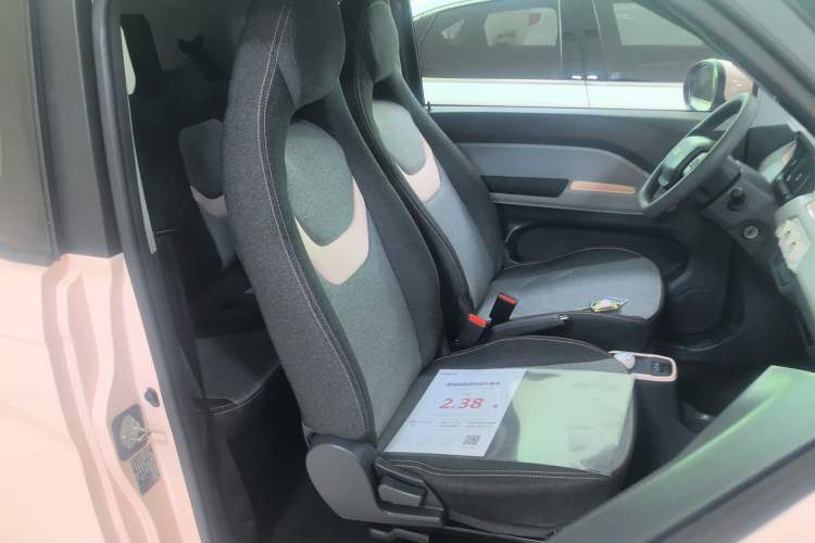 Used Chery QQ Ice Cream 2022 170km Sundae Phosphate Lithium-Ion